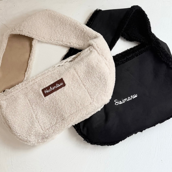 リバーシブルムートンボアスリング