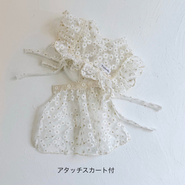 フリルスクエアベスト (フラワー刺繍チュール)
